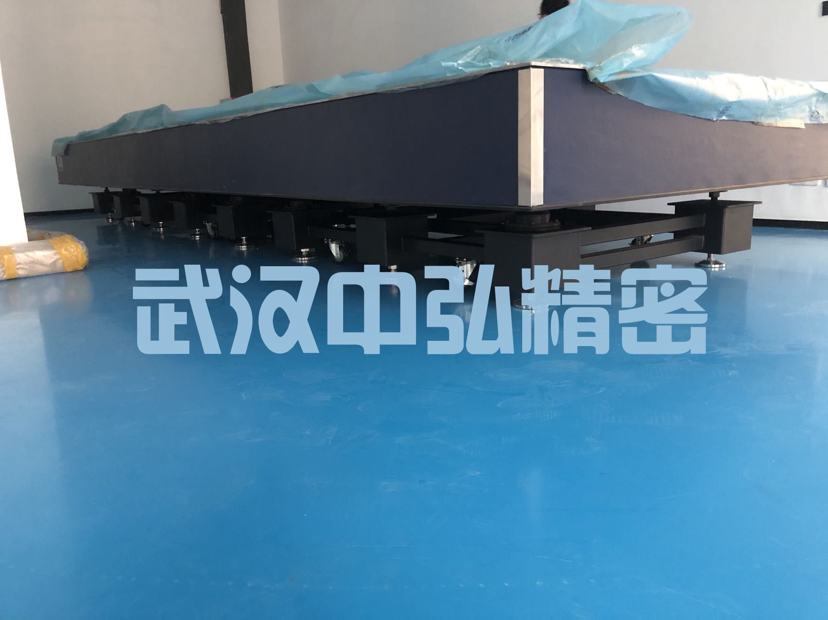 上海航天控制技术研究所--精密阻尼隔振光学平台(图1) 上海航天控制技术研究所--精密阻尼隔振光学平台(图1)