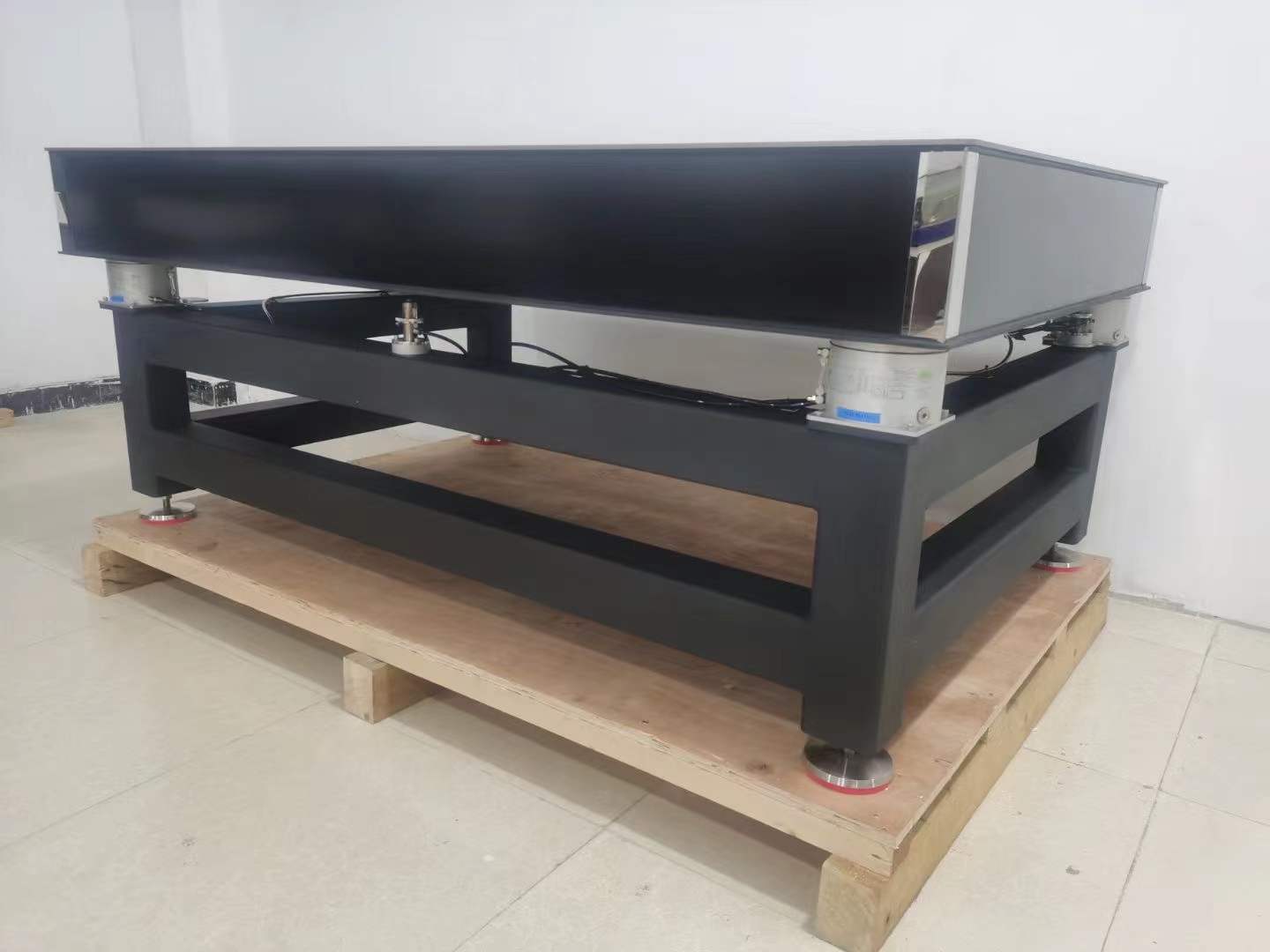 光学平台(图1) 微信图片_20221104095133.jpg