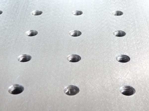 ZHZN-15-10 1500mm×1000mm精密科研用阻尼隔振光学平台(图2) ZHZN-15-10 1500mm×1000mm精密科研用阻尼隔振光学平台(图2)