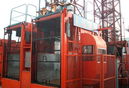 施工升降台的使用年限及固定式升降机的使用规范