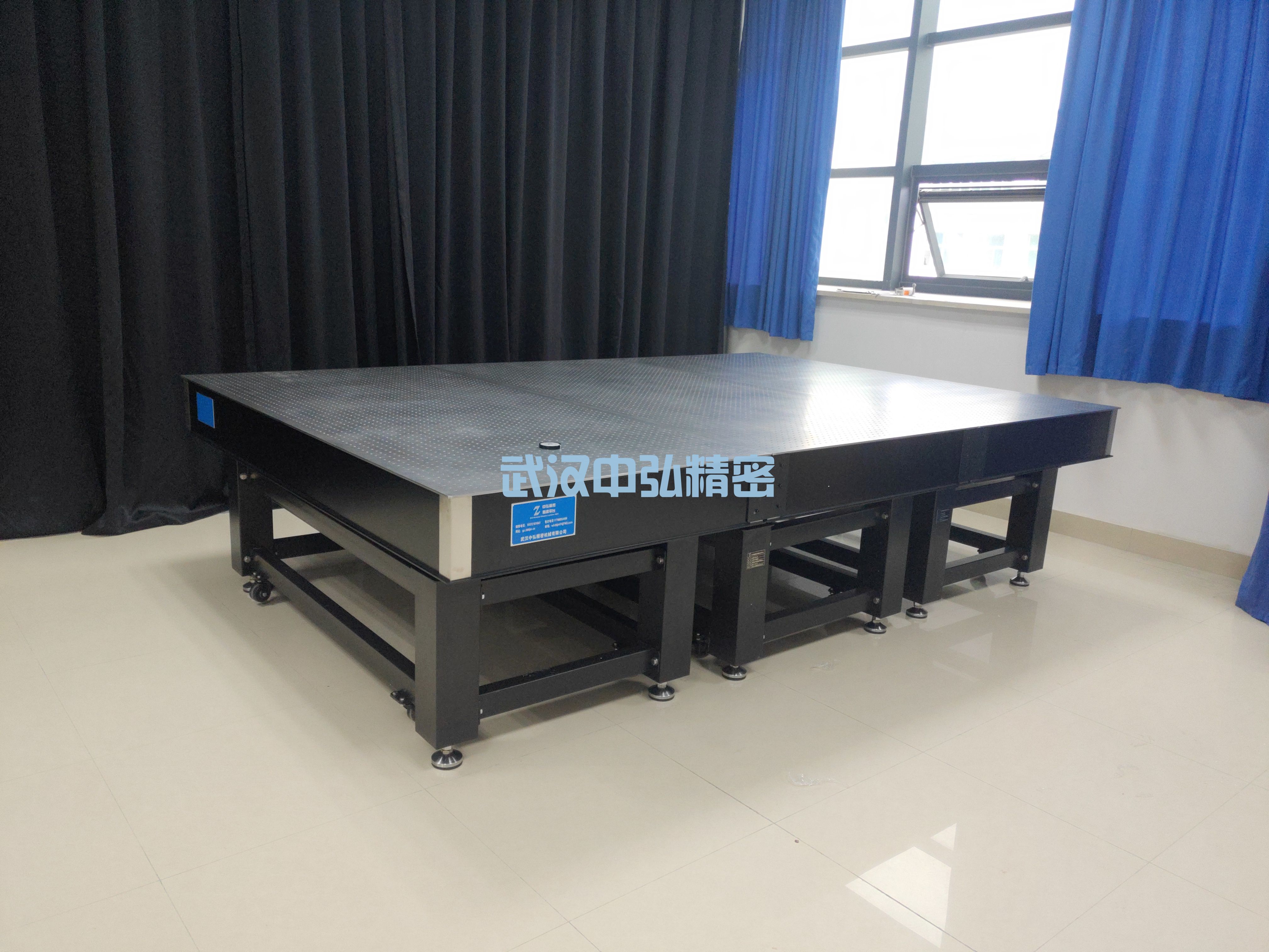 陆军炮兵防空兵学院-拼接阻尼光学平台(图1) 陆军炮兵防空兵学院-拼接阻尼光学平台(图1)